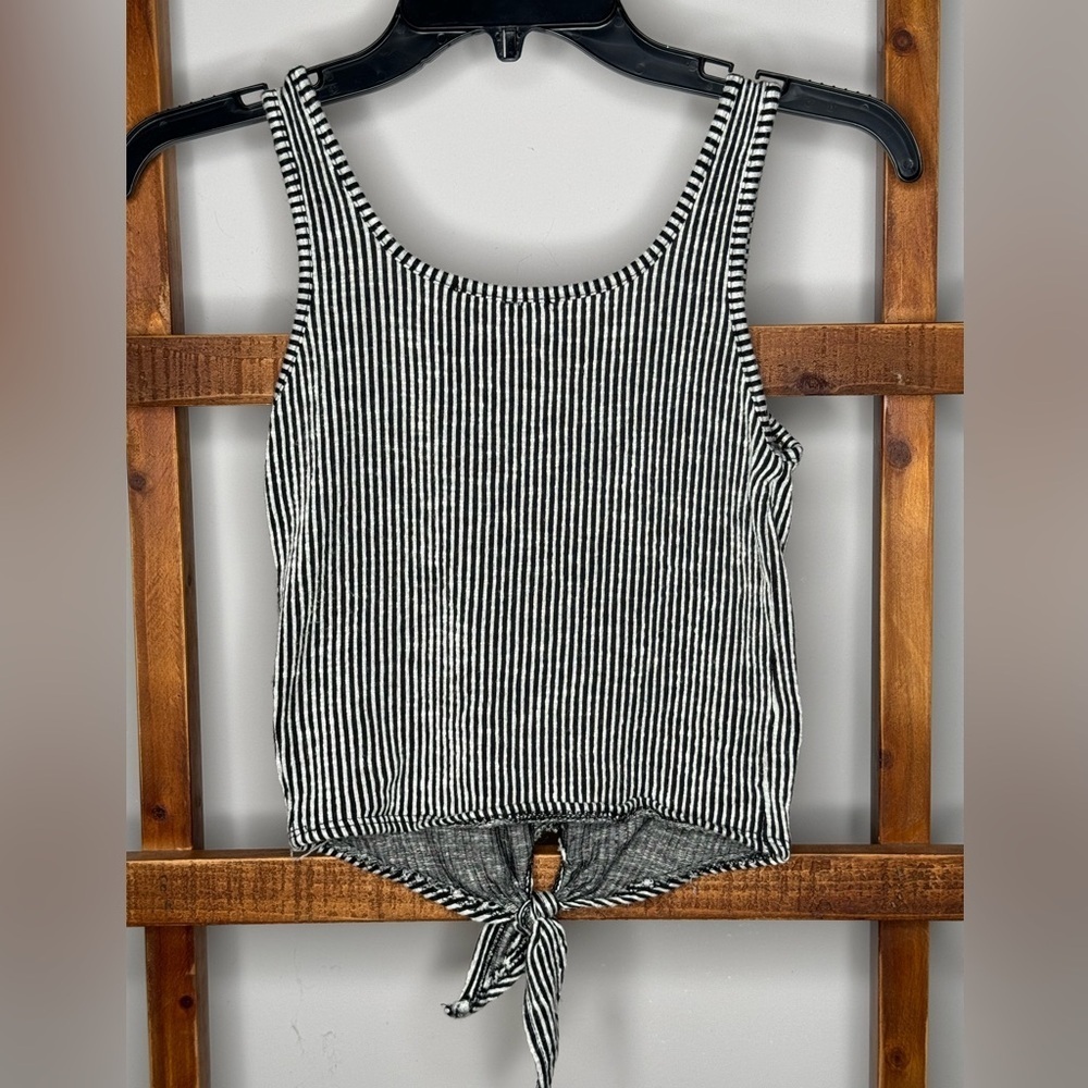 Caution to the Wind Women’s / Juniors tank - Picture 2 of 3